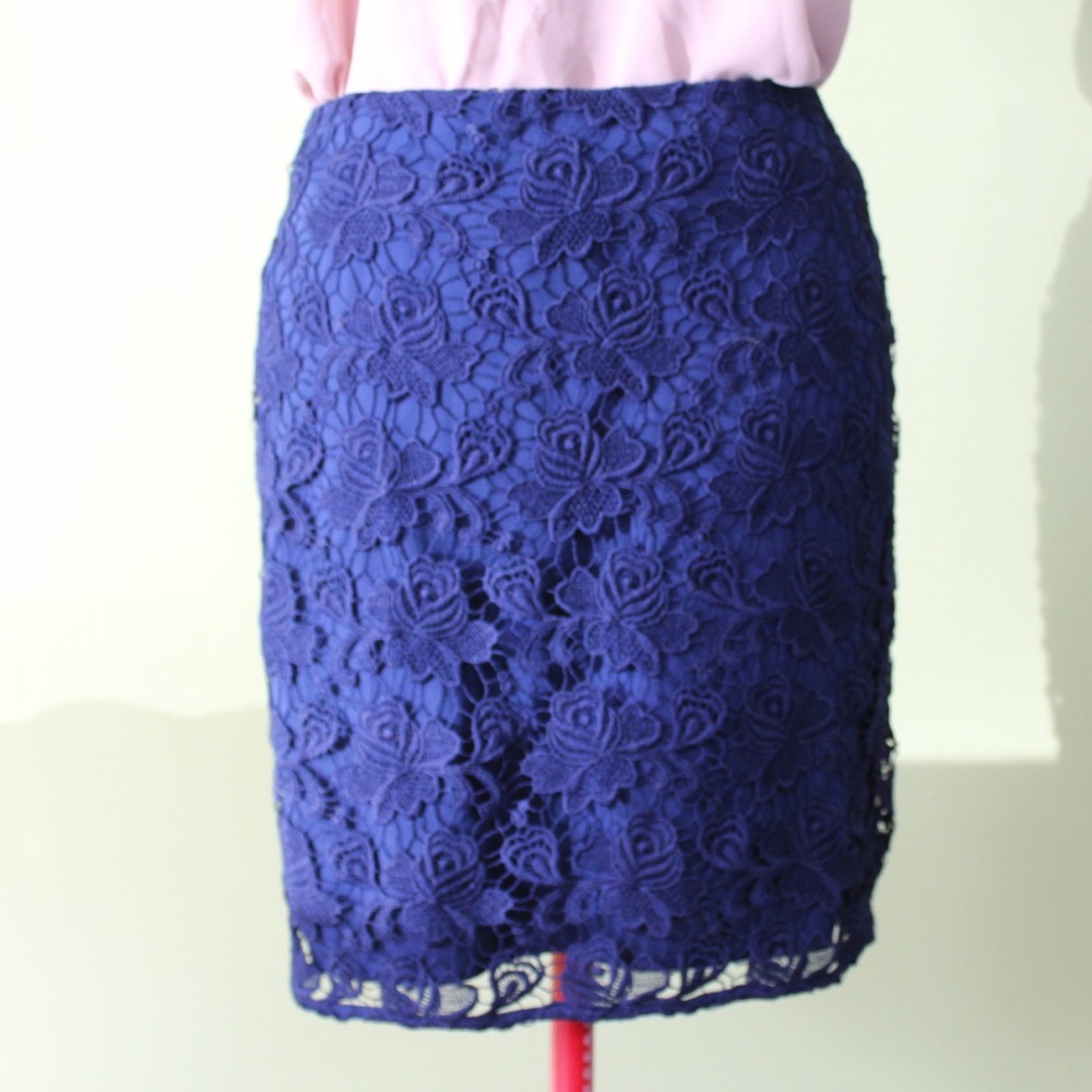 Banana Republic Floral Lace Skirt